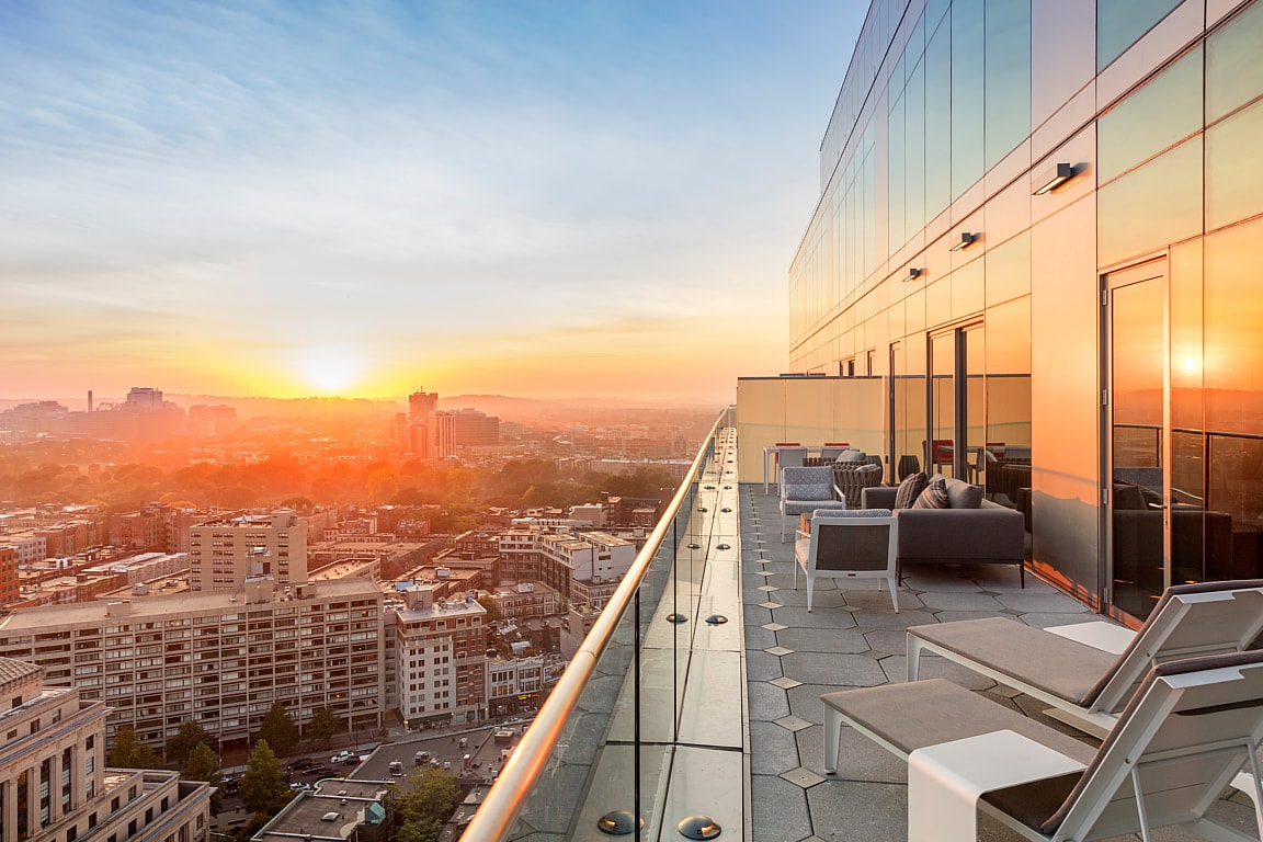 3 Ways to Enjoy the Stunning 30 Dalton Terrace image